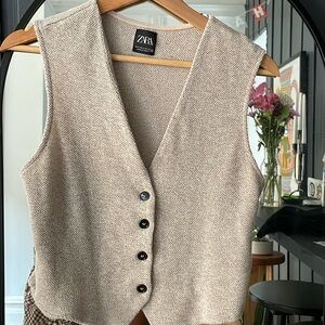 Sweater vest